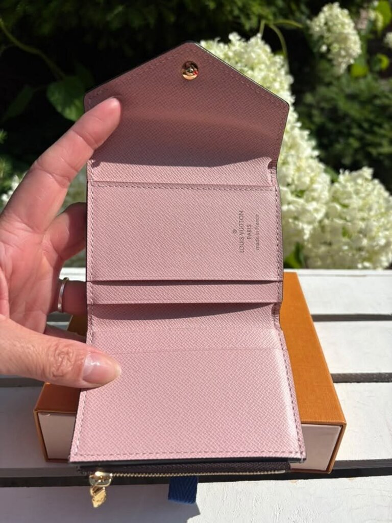 Louis Vuitton Monogram Zoe Wallet