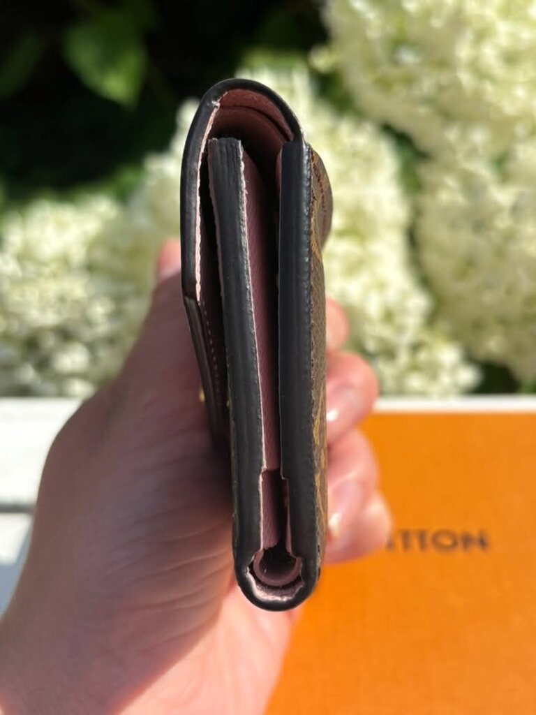 Louis Vuitton Monogram Zoe Wallet