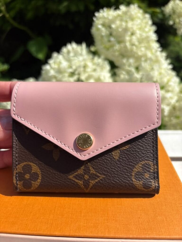 Louis Vuitton Monogram Zoe Wallet