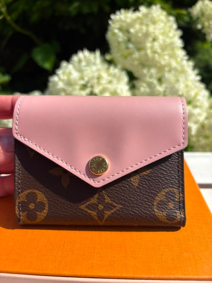 Louis Vuitton Monogram Zoe Wallet