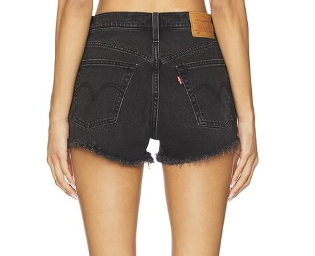 Levis 501 Original Step On It Shorts - Size 26