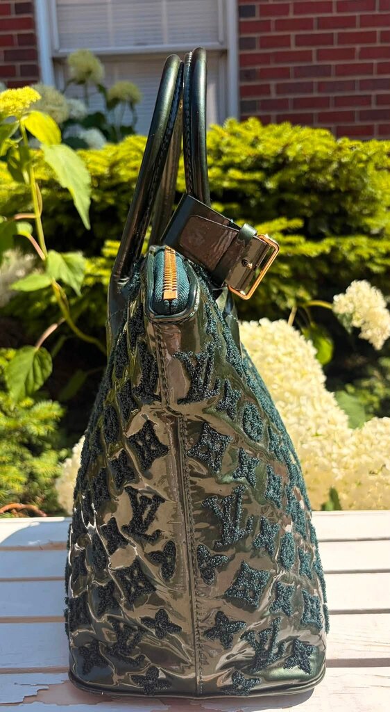 Louis Vuitton Green Monogram Fascination Enamel Lockit Bag