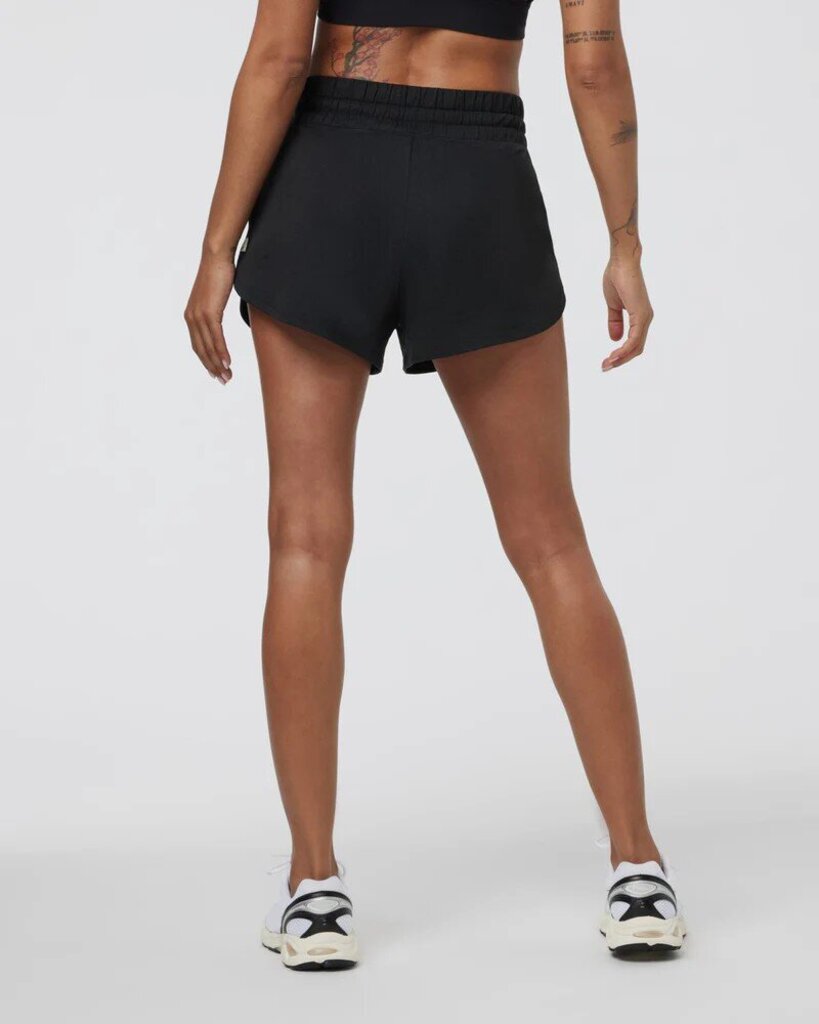 Vuori NWT Halo Performance Short 2.0 in Black Heather - Size Medium