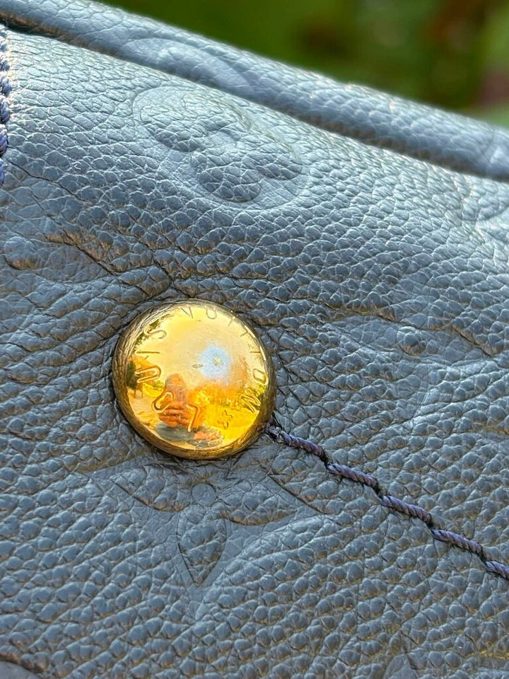Louis Vuitton Monogram Empreinte Artsy MM