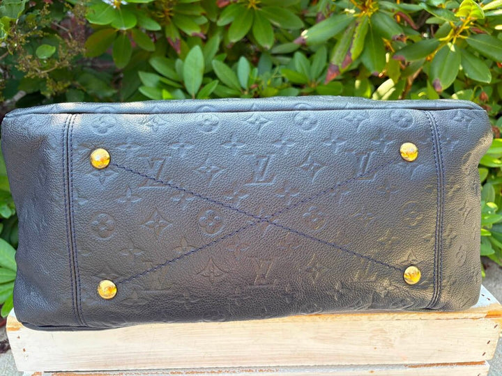 Louis Vuitton Monogram Empreinte Artsy MM