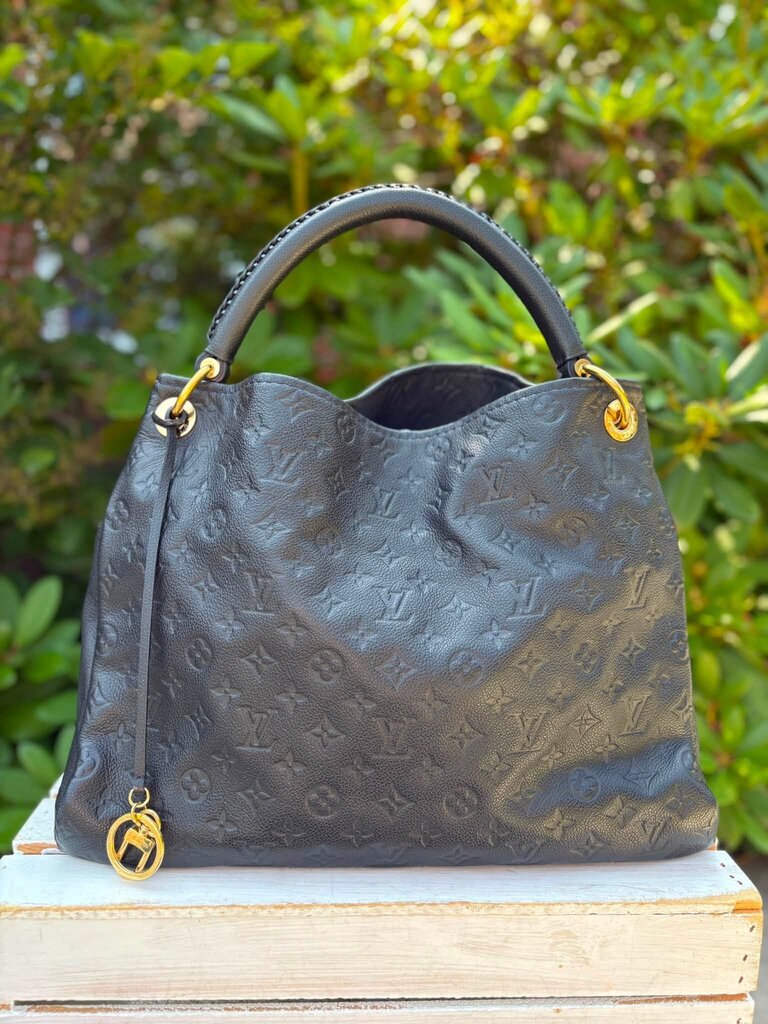 Louis Vuitton Monogram Empreinte Artsy MM