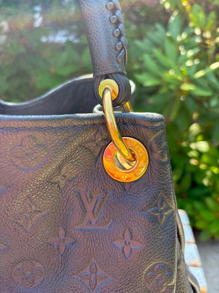 Louis Vuitton Monogram Empreinte Artsy MM