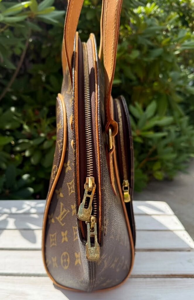 Louis Vuitton Monogram Eclipse GM
