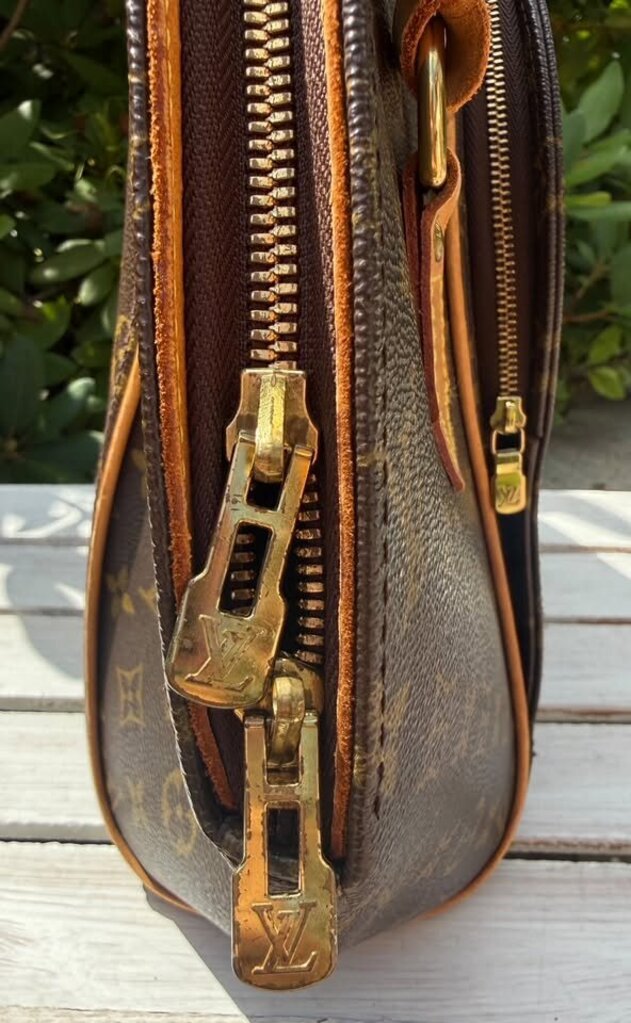 Louis Vuitton Monogram Eclipse GM
