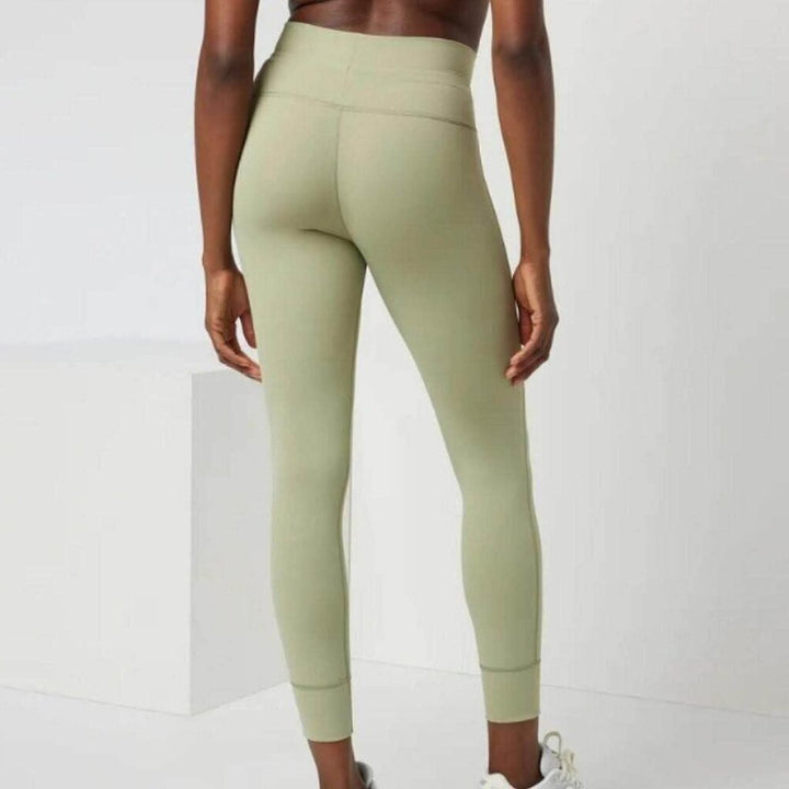 Vuori Daily Legging In Sprout - Size XS (Retails For $98)