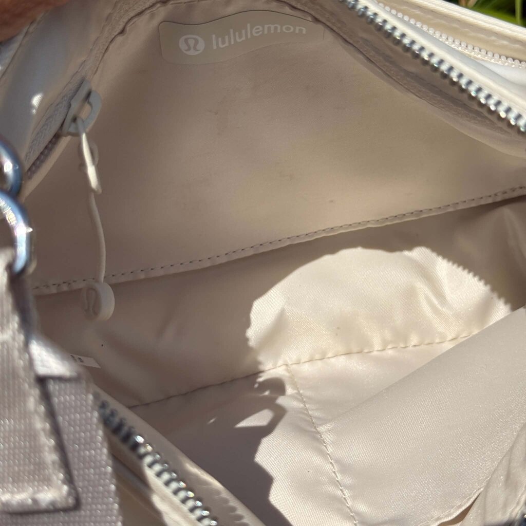 Lululemon City Essentials Small Shoulder Bag 3L