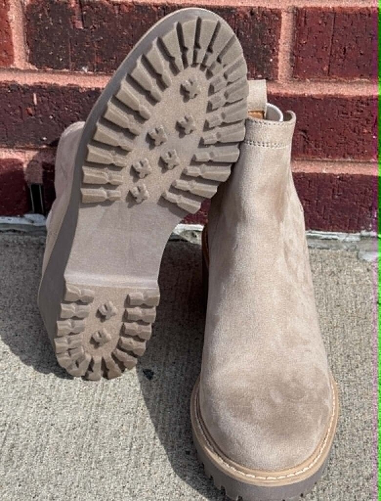 Dolce Vita Rielle Lug Hiker Ankle Boots - Size 7