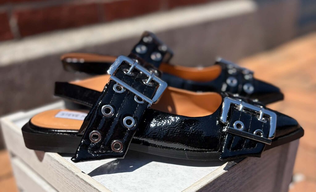 Steve Madden Graya Flats - Size 7.5