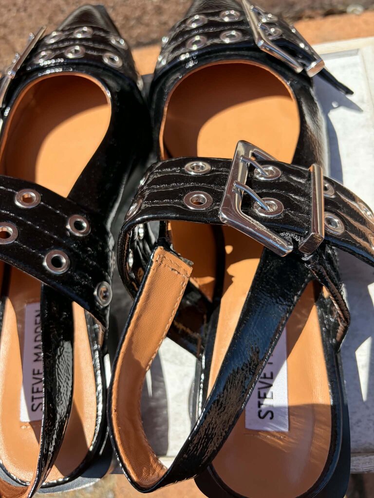 Steve Madden Graya Flats - Size 7.5
