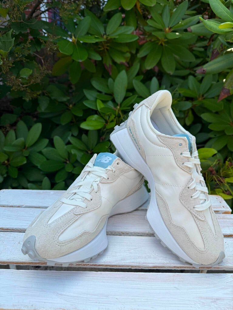 New Balance 327 Sneakers In Sea Salt Ocean Haze - Size 7.5