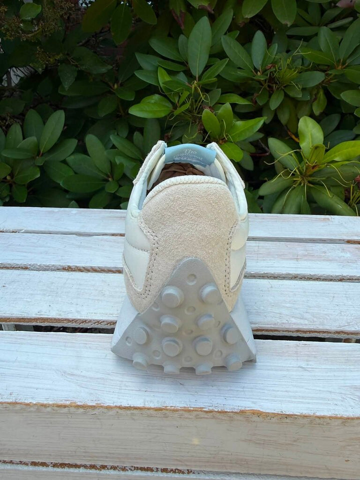 New Balance 327 Sneakers In Sea Salt Ocean Haze - Size 7.5