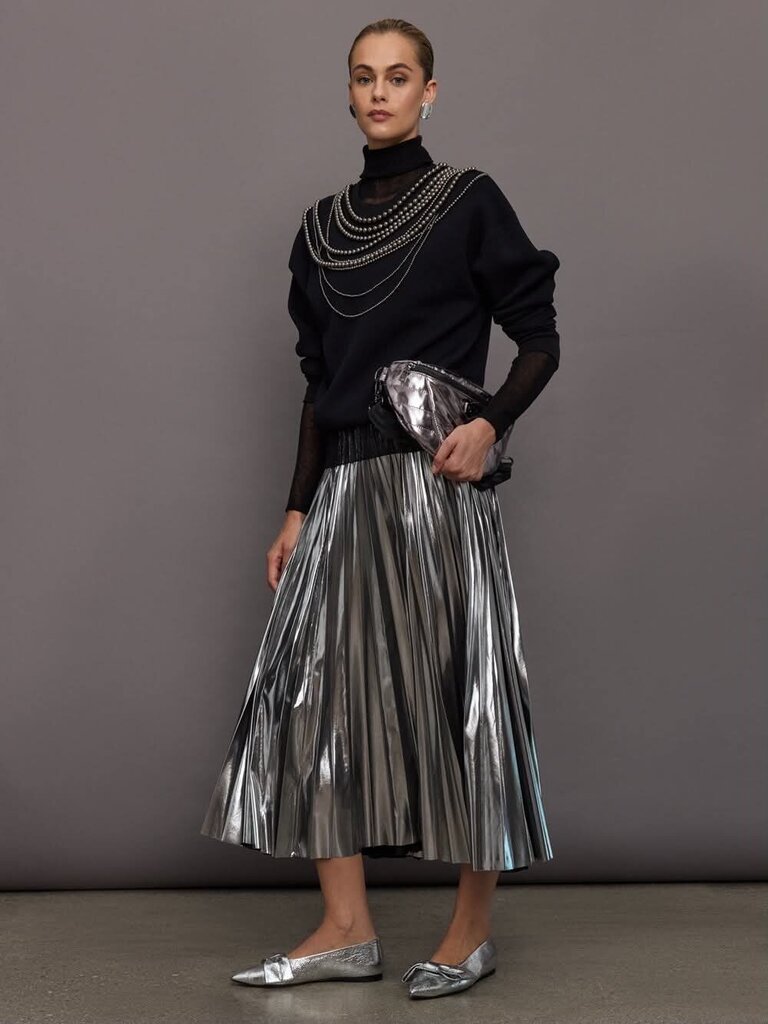 Carbon 38 NWT Metallic Pleated Skirt - Size Medium(Retails $138)