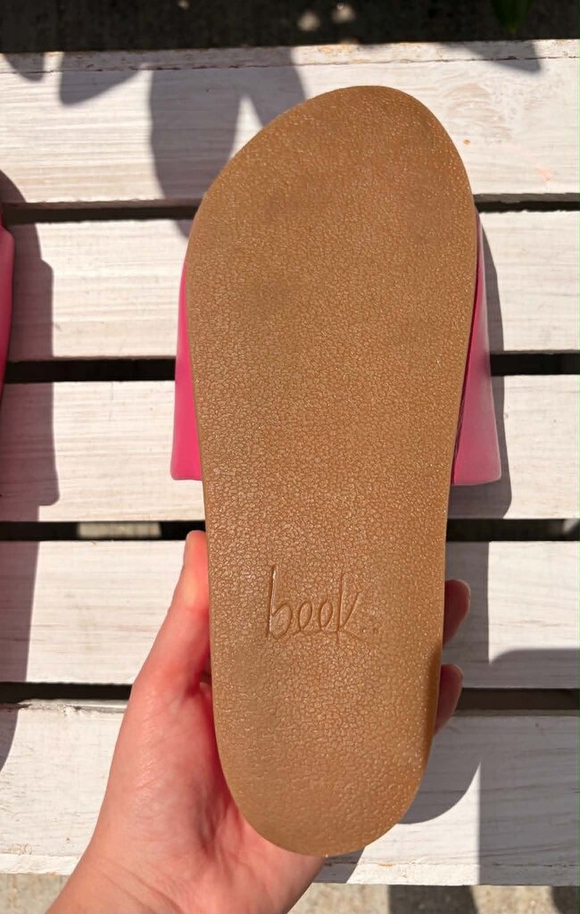 Beek Gallito Slides - Size 6 (Retails for $260)