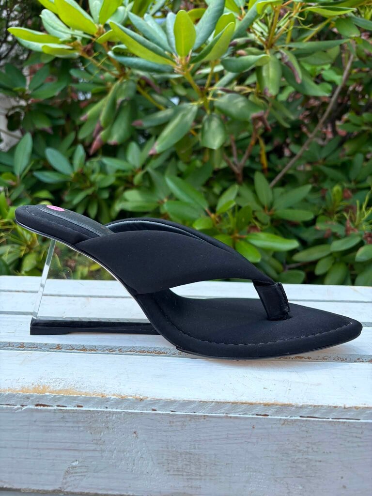 Good American Cinderella Wedge Thong Sandals - Size 9