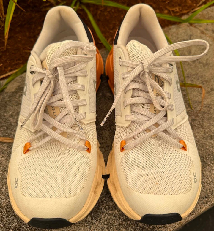 On CloudFlyer 4 Sneaker- Size 7.5
