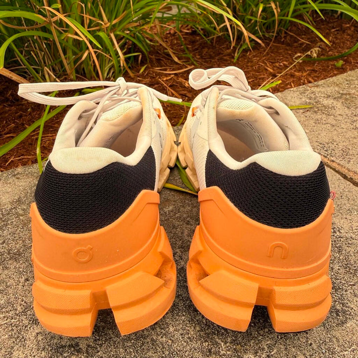 On CloudFlyer 4 Sneaker- Size 7.5