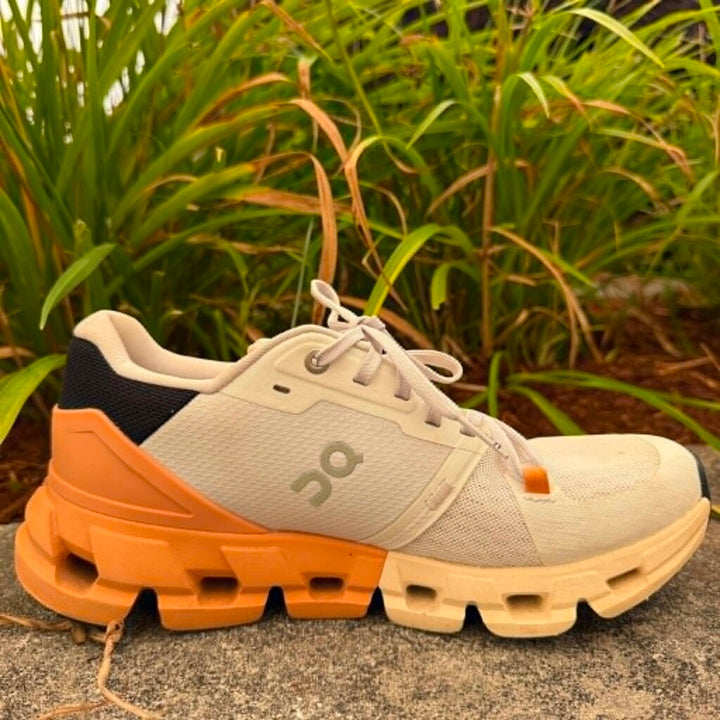 On CloudFlyer 4 Sneaker- Size 7.5