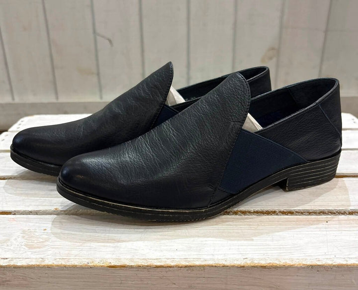Django & Juliette Leather Kefect Loafers - Size 38 (Retails for $190)