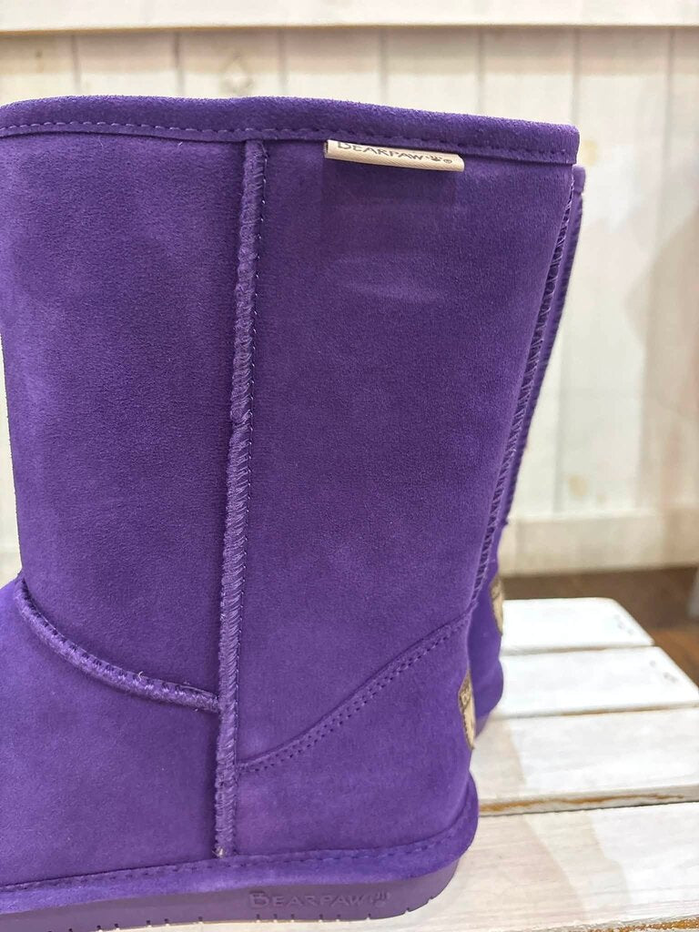Bearpaw NWT Emma Short Boot - Size 10