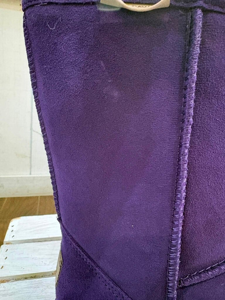 Bearpaw NWT Emma Short Boot - Size 10