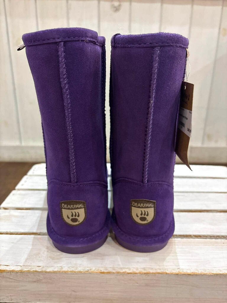 Bearpaw NWT Emma Short Boot - Size 10