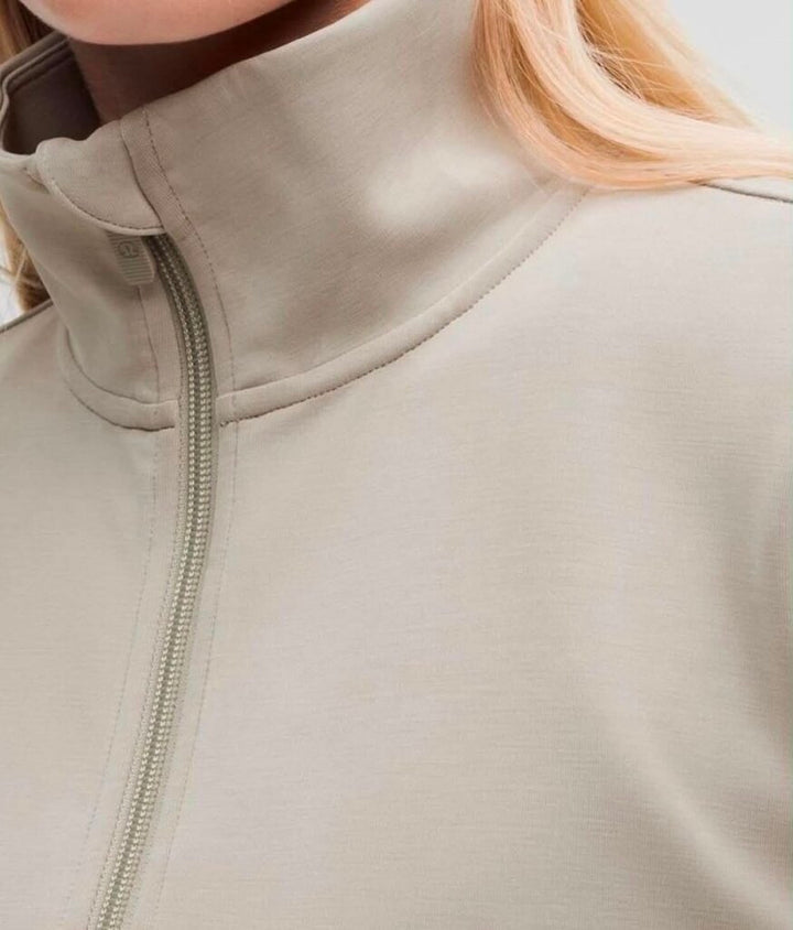 LuLulemon Brushed Softstreme Half Zip NWT - Size 8