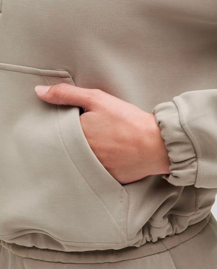 LuLulemon Brushed Softstreme Half Zip NWT - Size 8