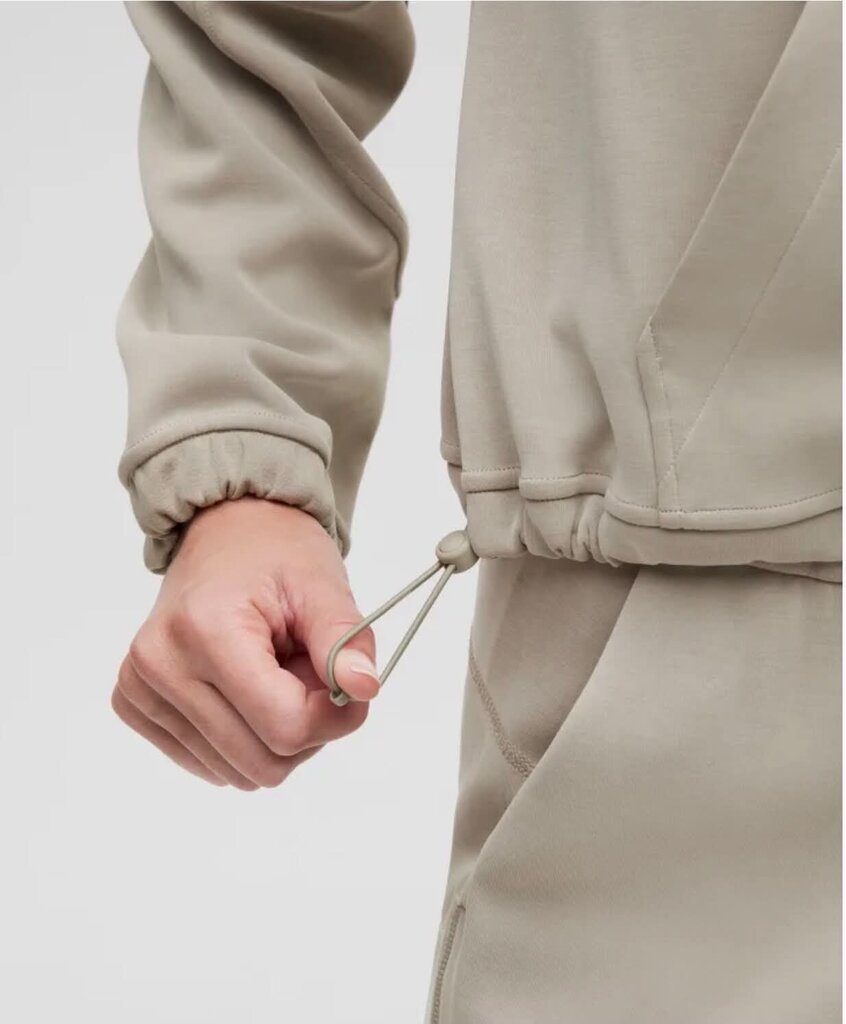 LuLulemon Brushed Softstreme Half Zip NWT - Size 8