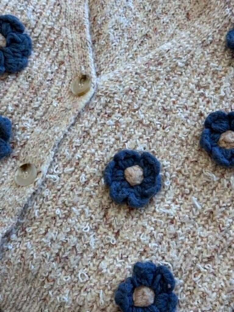 Luna Ivy Anthropologie 3D Daisy Chunky Knit Cardigan - Size Medium