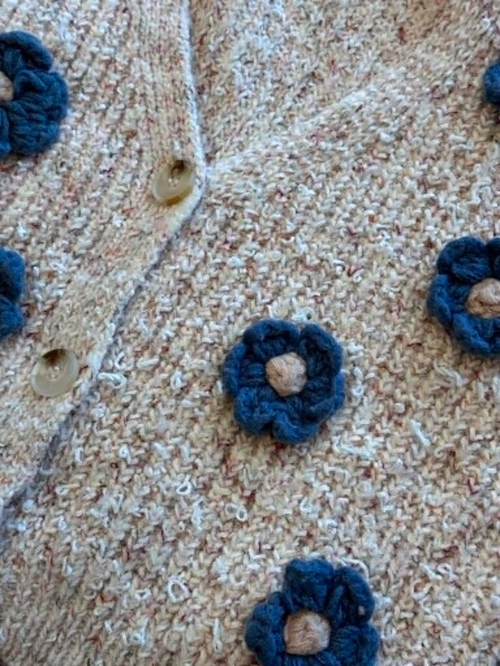 Luna Ivy Anthropologie 3D Daisy Chunky Knit Cardigan - Size Medium