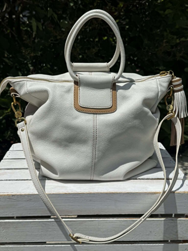 Hobo Sheila Medium Satchel