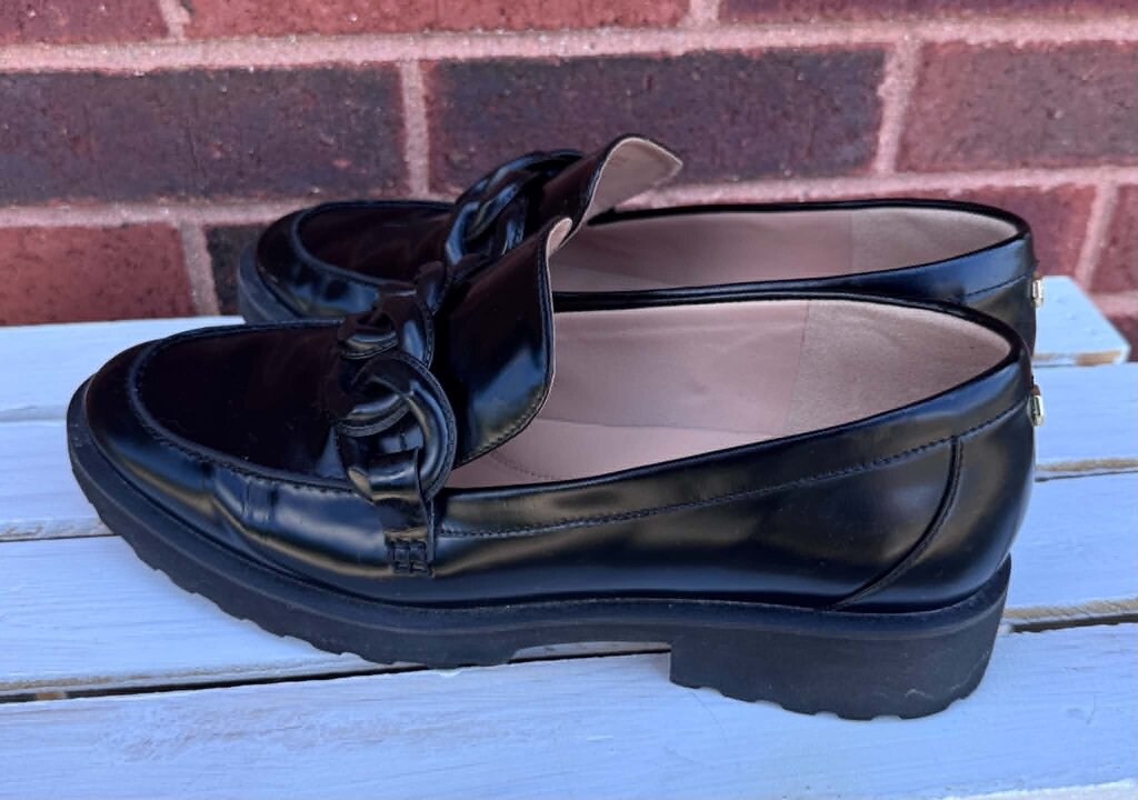 Cole Haan Glossy Geneva Chain Loafers - Size 8.5