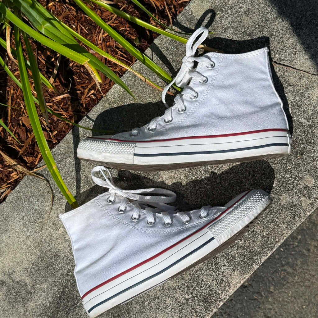Converse Chuck Taylor All Star High Top - Size 7