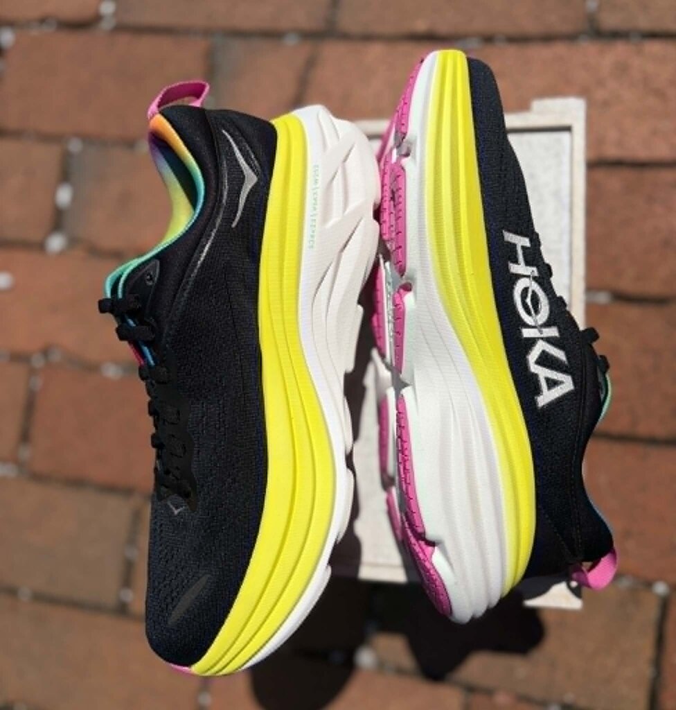 Hoka Women's Bondi 8 Sneakers - Size 6