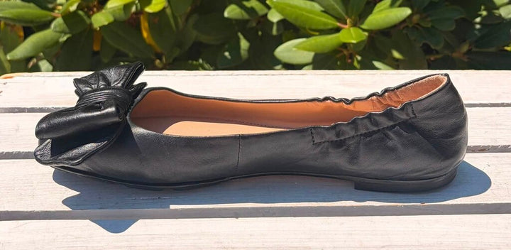 Tory Burch Divine Bow Leather Flats - Size 7.5