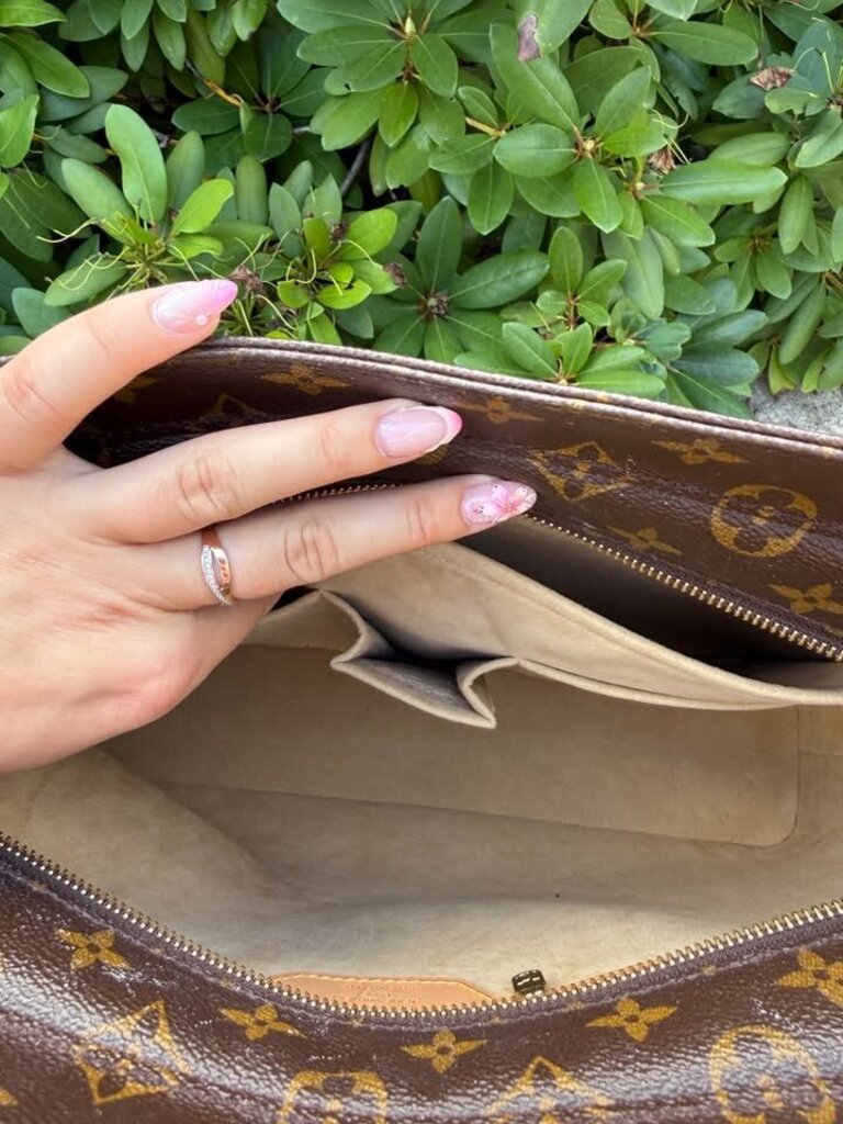 Louis Vuitton Vintage Monogram Luca