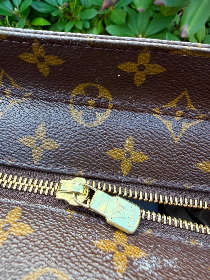 Louis Vuitton Vintage Monogram Luca