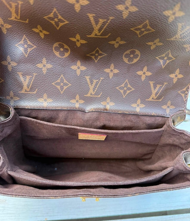Louis Vuitton Monogram Pochette Metis (Retails for $2,840)