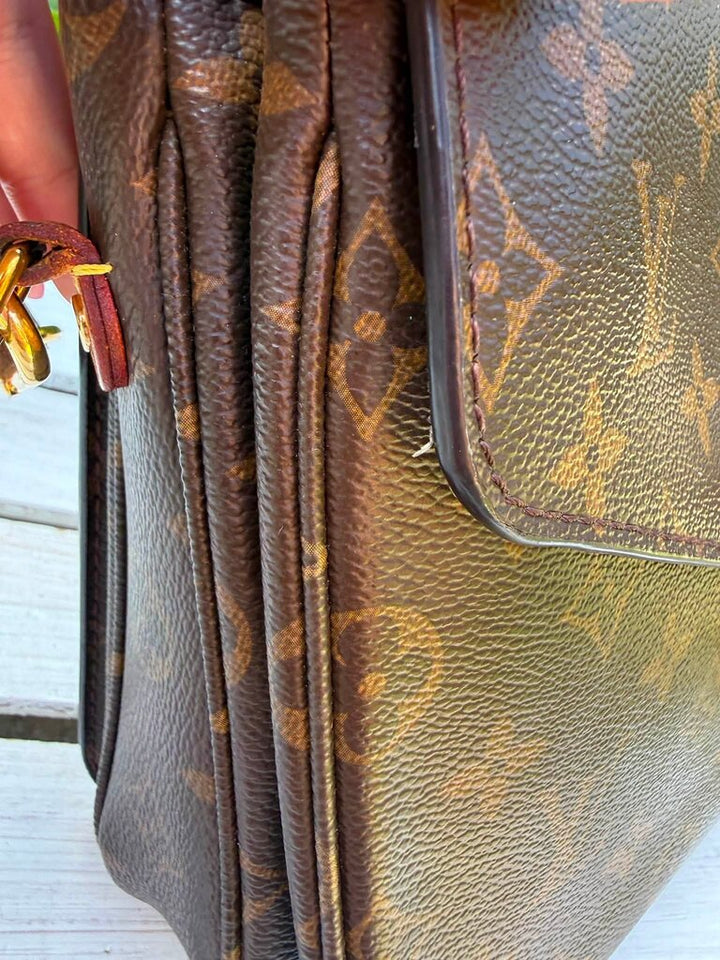 Louis Vuitton Monogram Pochette Metis (Retails for $2,840)