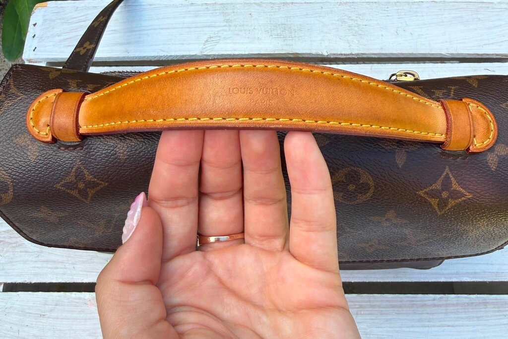 Louis Vuitton Monogram Pochette Metis (Retails for $2,840)