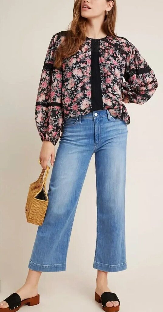 Paige Nellie Cropped Jeans in Laxi - Size 28