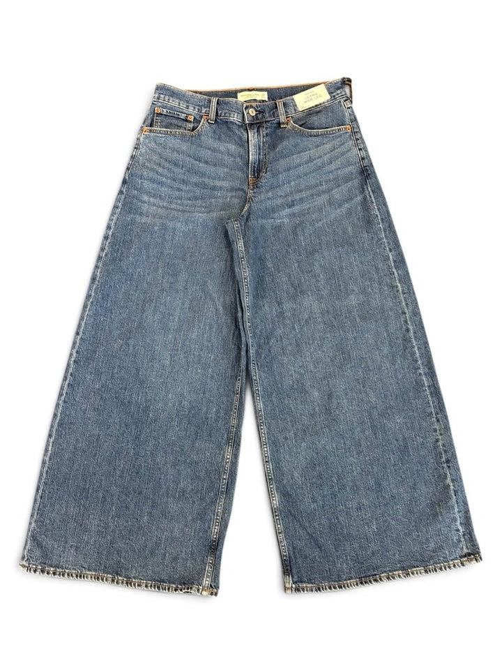 Abercrombie & Fitch NWT Mid Rise Ultra Wide Leg Jeans - Size 28 Short