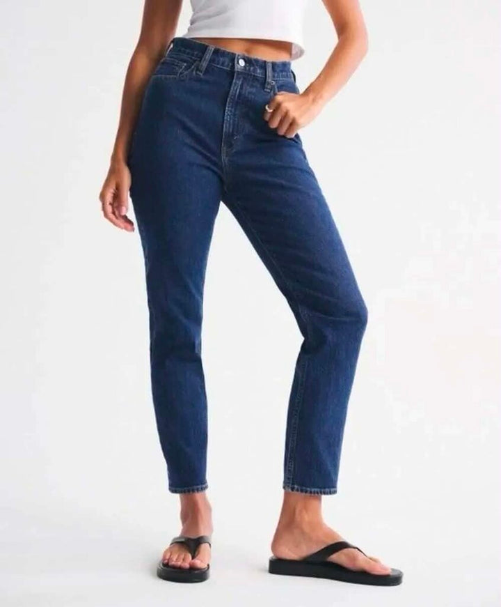 Abercrombie & Fitch Curve Love Jeans - Size 29 (Retails for $80)