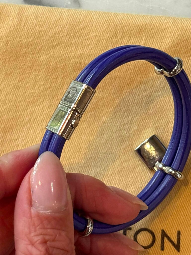 Louis Vuitton Keep It Twice Bracelet (with box)