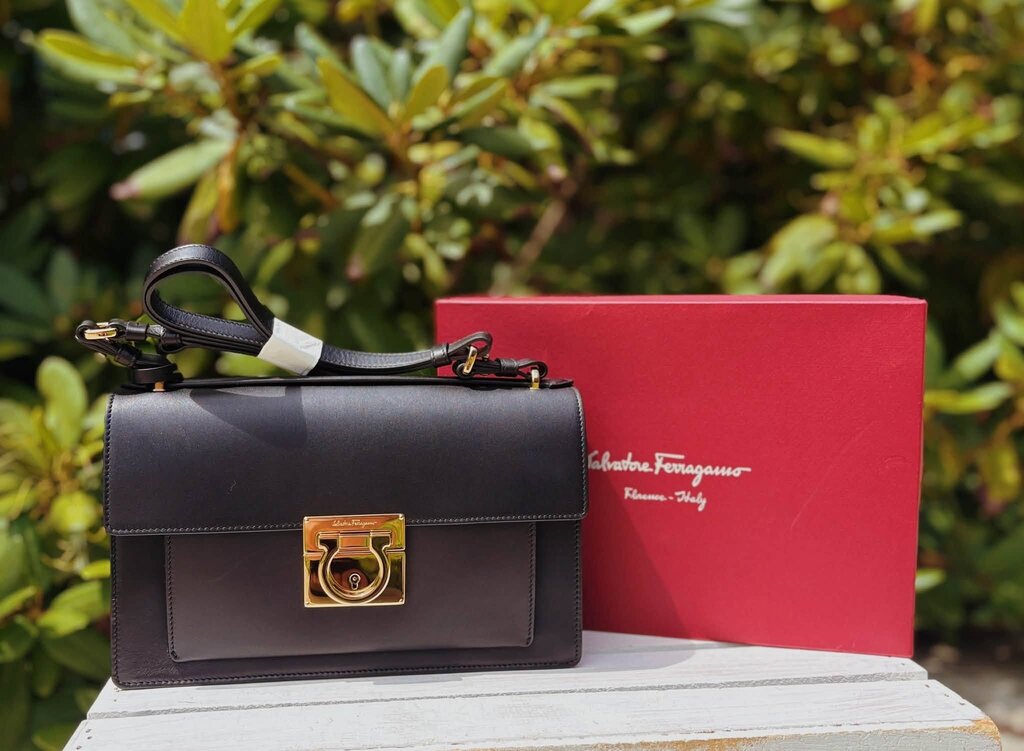 Salvatore Ferragamo NIB Aileen Medium Shoulder Bag (Retails for $1,500)